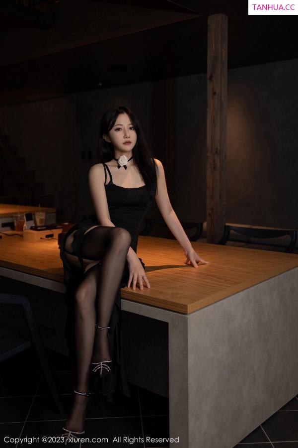 [XiuRen]高清写真图 2023.09.28 No.7460 鱼子酱Fish 黑丝美腿